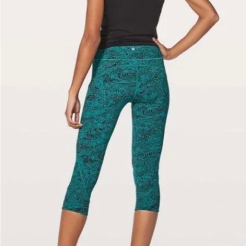 Lululemon In Movement Crop
*Everlux 19"
Kitakami Spirit Green Black - Picture 3 of 7